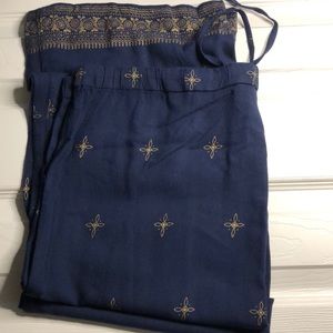 Ladies maxi skirt and scarf